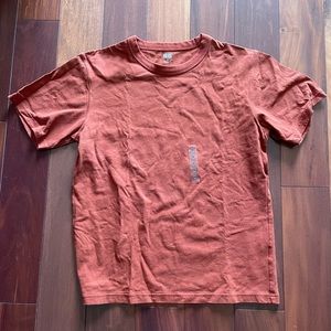 NWT Uniqlo shirt